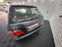 Gebraucht Mercedes E280 Avantgarde 190 PS (139 kW) 2008 Grau Kombi