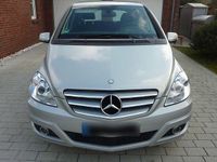 Gebraucht Mercedes B160 95 PS (69 kW) 2010 Silber Van / Kleinbus