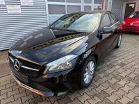 Gebraucht Mercedes A180 122 PS (89 kW) 2016 Schwarz Kleinwagen