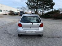 Gebraucht Toyota Yaris Sol 65 PS (47 kW) 2004 Silber Limousine