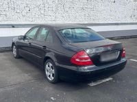 Gebraucht Mercedes E220 150 PS (110 kW) 2005 Limousine