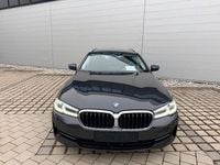 Gebraucht BMW 530e Sport Line 252 PS (185 kW) 2022 Grau Kombi