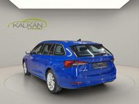Gebraucht Skoda Octavia Ambition 204 PS (150 kW) 2022 Modra energy/energy blue Kombi