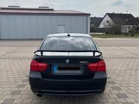 Gebraucht BMW 320 170 PS (125 kW) 2009 Schwarz Limousine