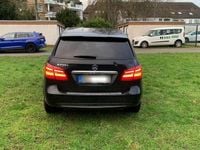 Gebraucht Mercedes B250e 131 kW (179 PS) 2017 Schwarz Van / Kleinbus