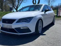 Używany Seat Leon FR 150 KM (110 kW) 2017 Biały Hatchback