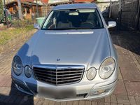 Gebraucht Mercedes E220 Elegance 170 PS (125 kW) 2006 Silber Limousine