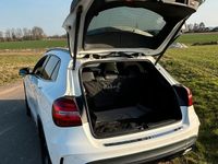 Gebraucht Mercedes GLA220 182 PS (133 kW) 2018 Weiß SUV