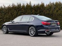 Gebraucht BMW 750 449 PS (330 kW) 2015 Blau Limousine