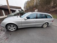 Gebraucht Mercedes E320 Avantgarde 204 PS (150 kW) 2003 Silber Kombi