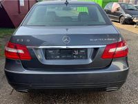 Gebraucht Mercedes E300 204 PS (150 kW) 2013 Grau Limousine