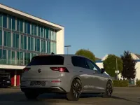Gebraucht VW Golf VIII Edition 150 PS (110 kW) 2024 Grau Limousine