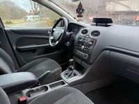 Gebraucht Ford Focus Ghia 116 PS (85 kW) 2005 Grau Limousine