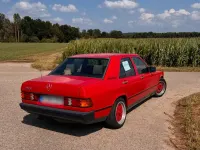 Gebraucht Mercedes 190 160 PS (117 kW) 1987 Rot Limousine