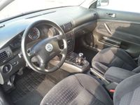 Usata VW Passat 139 CV (102 kW) 2003 Grigio Berlina