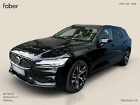 Gebraucht Volvo V60 Plus 197 PS (144 kW) 2024 Onyx black metallic Kombi