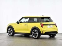 Używany Mini Cooper S Classic 204 KM (150 kW) 2024 Żółty Hatchback