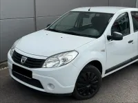 Gebraucht Dacia Sandero 75 PS (55 kW) 2010 Weiß Limousine