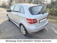 Gebraucht Mercedes B180 109 PS (80 kW) 2010 Silber Van / Kleinbus