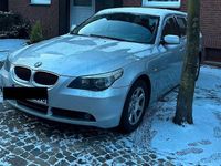 Gebraucht BMW 525 163 PS (119 kW) 2005 Silber Limousine