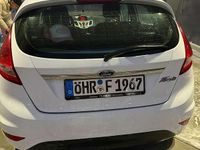 Gebraucht Ford Fiesta Titanium 82 PS (60 kW) 2011 Weiß Kleinwagen