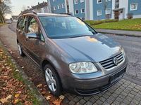 Gebraucht VW Touran Basis 105 PS (77 kW) 2005 Grau Van / Kleinbus