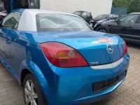 Używany Opel Tigra Cosmo 90 KM (66 kW) 2004 Niebieski Kabriolet