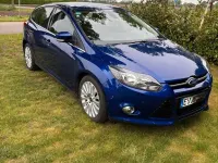 Używany Ford Focus Titanium 125 KM (91 kW) 2013 Niebieski Sedan/Limuzyna