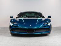 Neu Ferrari SF90 2025 Grün