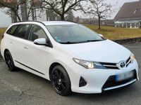 Gebraucht Toyota Auris 99 PS (72 kW) 2015 Weiß Limousine