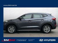 gebraucht Hyundai Tucson 2.0 CRDi Trend /4x4/SHZ/LM/KlimaA/PDC/AUT