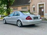 Gebraucht Mercedes E220 150 PS (110 kW) 2003 Grau Limousine