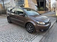 Gebraucht VW Touran Highline 177 PS (130 kW) 2015 Braun Van / Kleinbus