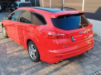 Gebraucht Ford Focus ST-Line 140 PS (102 kW) 2018 Rot Kombi