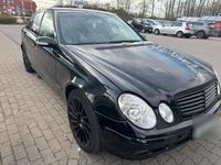 Gebraucht Mercedes E220 150 PS (110 kW) 2004 Schwarz Limousine