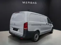 Gebraucht Mercedes Vito 163 PS (119 kW) 2023 Arktisweiß Van