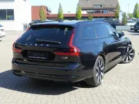Gebraucht Volvo V90 Plus 455 PS (334 kW) 2025 Onyx black Kombi