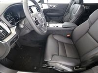 Gebraucht Volvo V60 Ultimate 197 PS (144 kW) 2024 Thunder grey / metallic Kombi