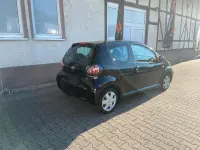 Gebraucht Toyota Aygo 68 PS (50 kW) 2014 Schwarz Kleinwagen