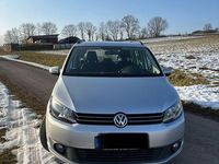 Gebraucht VW Touran Trendline 105 PS (77 kW) 2014 Silber Van / Kleinbus