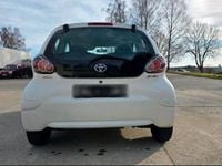 Gebraucht Toyota Aygo 68 PS (50 kW) 2009 Weiß Kleinwagen