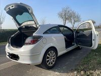 Gebraucht Opel Astra GTC Selection 116 PS (85 kW) 2009 Weiß Coupé