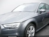 Gebraucht Audi e-tron Sport 204 PS (150 kW) 2020 Grau SUV
