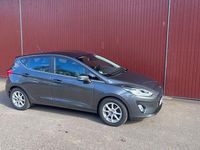 Gebraucht Ford Fiesta Active 120 PS (88 kW) 2018 Grau Kleinwagen