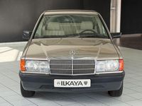 Gebraucht Mercedes 190 118 PS (86 kW) 1987 Gold Limousine