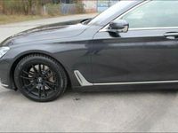 Gebraucht BMW 750L Executive 400 PS (294 kW) 2016 Schwarz Limousine