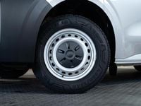 Neu VW T6.1 100 kW (136 PS) 2026 Light grey metallic Van