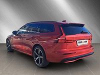 Gebraucht Volvo V60 Plus 197 PS (144 kW) 2024 Rot Kombi