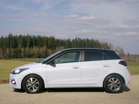 Gebraucht Hyundai i20 84 PS (61 kW) 2020 Schwarz Kleinwagen