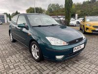 Używany Ford Focus Trend 101 KM (74 kW) 2002 Zielony Sedan/Limuzyna